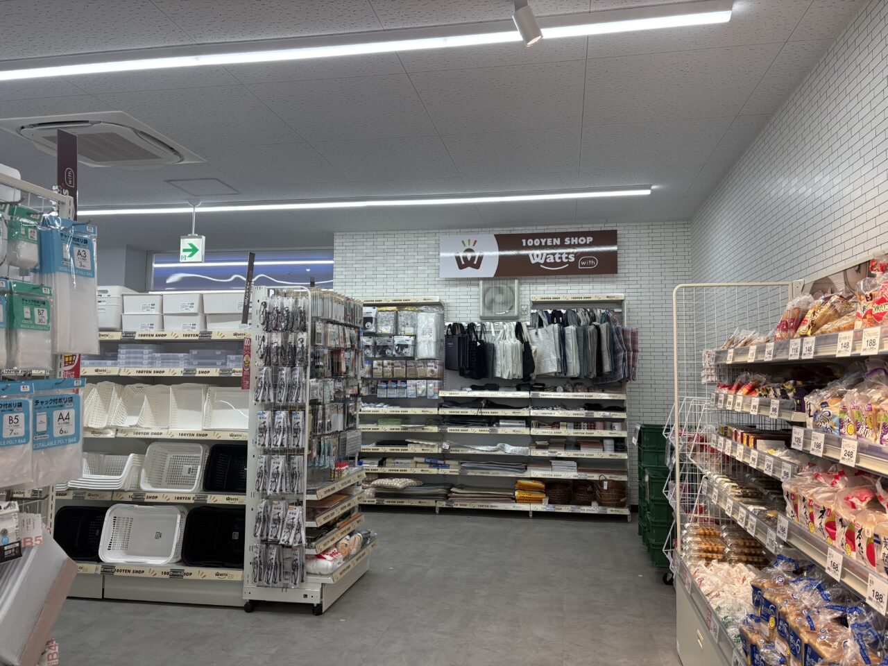 六実Big-A店内Watts