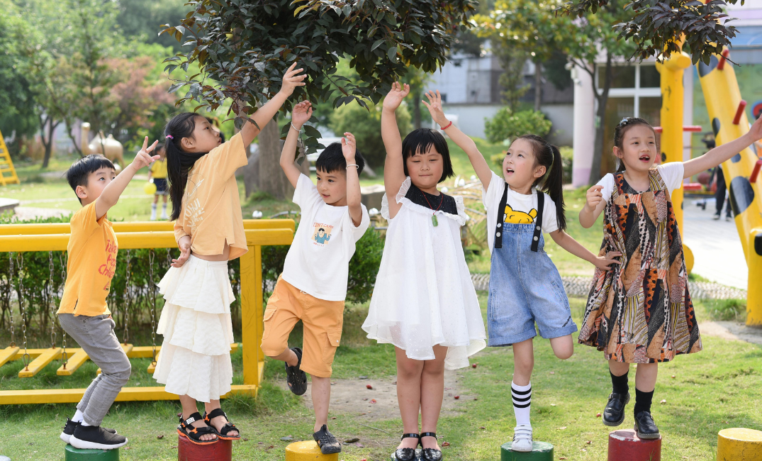子ども遊び様子